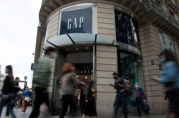 Gap Faces $300 Million Challenge Amid Tariff Turmoil: The Consequences for Retail Giants